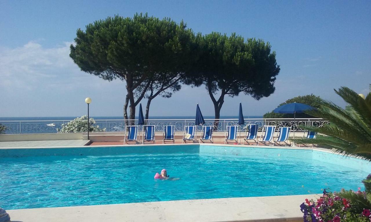 Ischia - Panoramic Apartment On The Sea 拉科阿梅诺 外观 照片